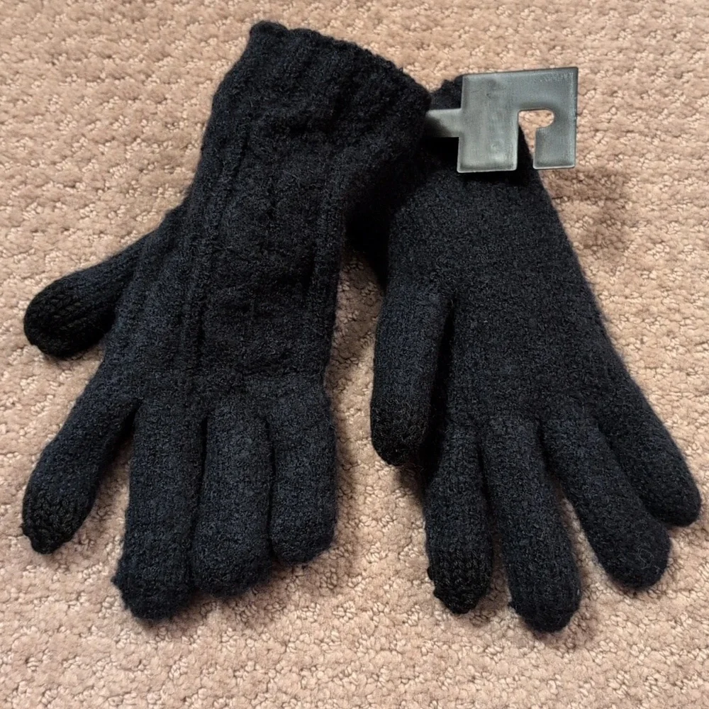 Sonoma Supercozy Black Gloves NWT